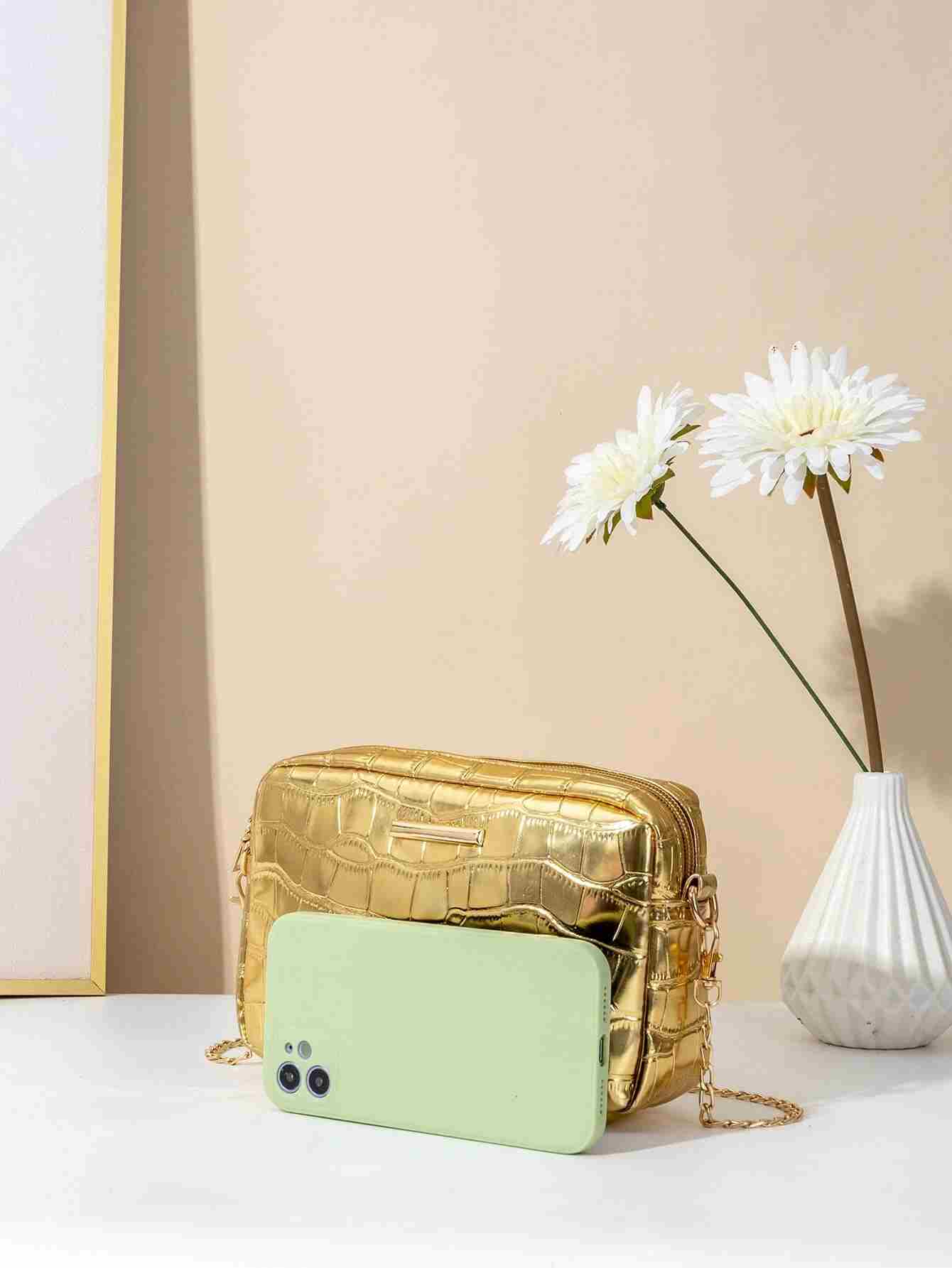 Bolso cuadrado de color metálico con relieve (sg2112303350047024) - Imagen 4