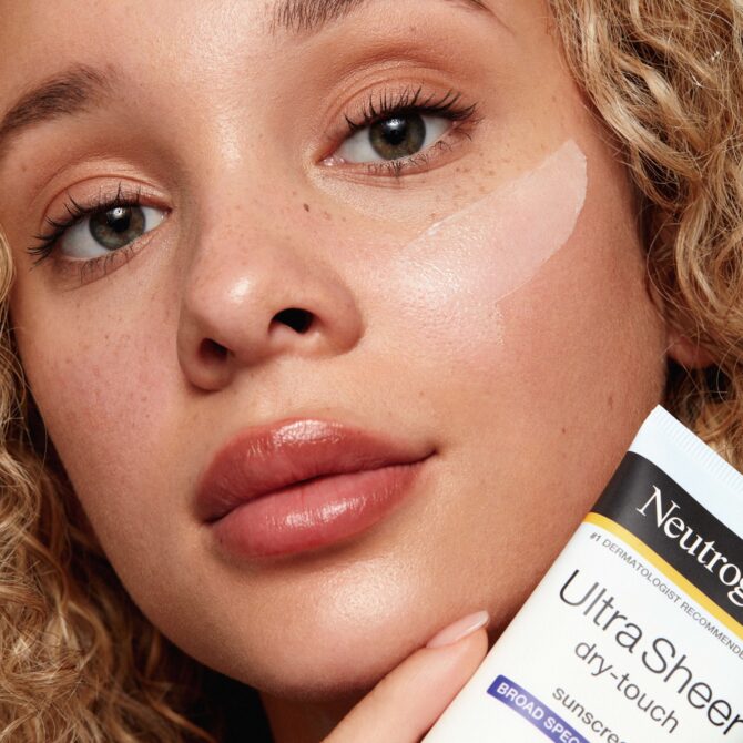 Neutrogena - Ultra Sheer Dry-Touch protector solar en crema FPS 70 - Imagen 7