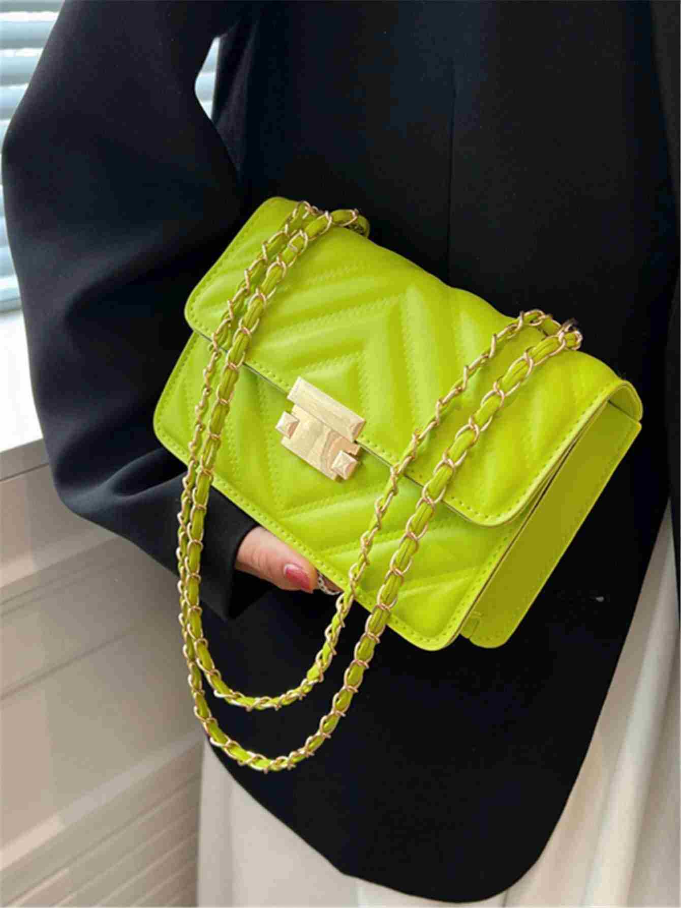 Bolso cuadrada mini neón de cheurón con solapa con cadena (sg2212041299938247) - Imagen 3