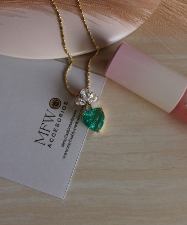.Green heart necklace (MFW0137-2)