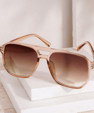 Lentes con cristales y marco beige (sc25042744141742933)