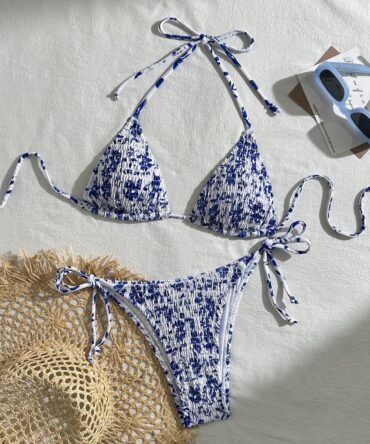 Traje de baño con textura en color blanco y estampado azul (sz2408011018119616)