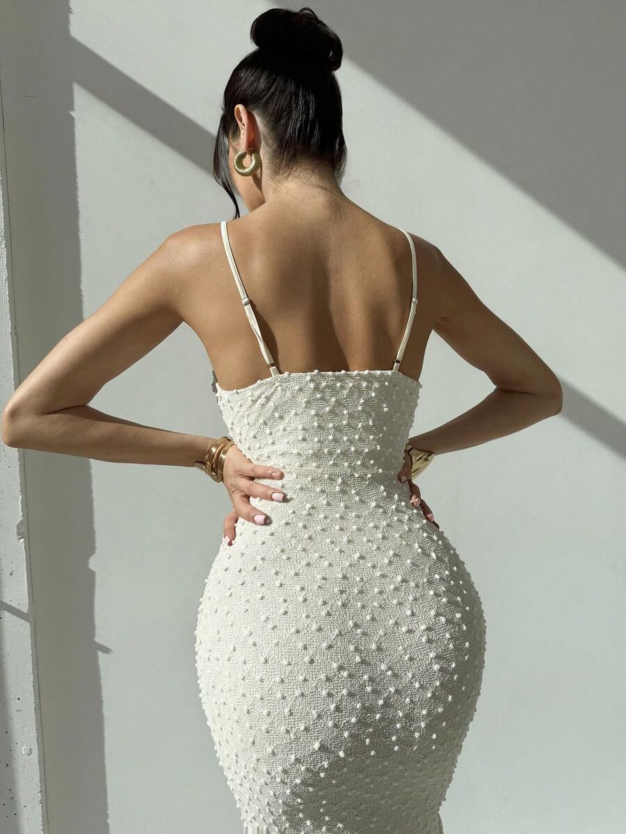 Vestido color perla, con tela texturizada y tiras delgadas (sz2412173725504800) - Imagen 2