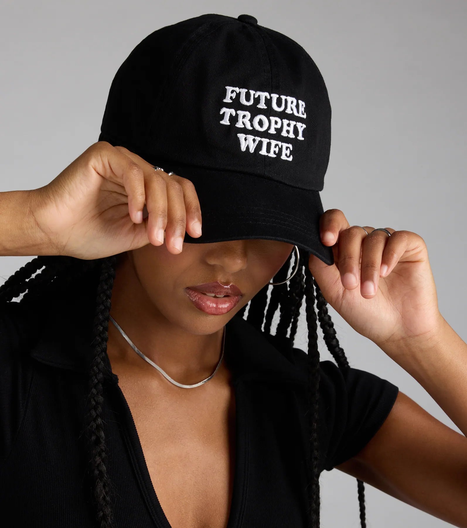«Future trophy wife» gorra negra (wndsr9598) - Imagen 4