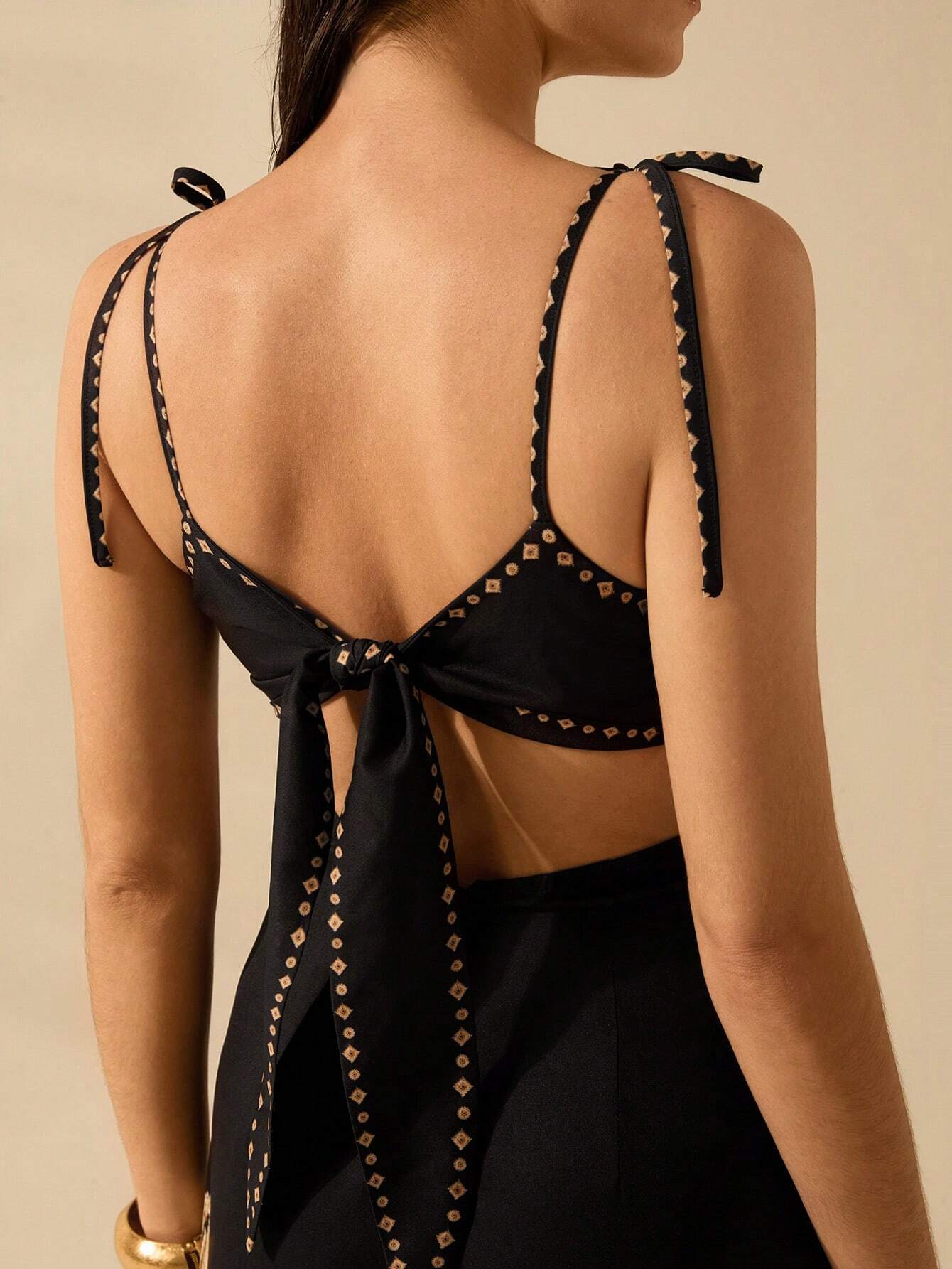 Vestido negro con estampado tropical (sz25051639155785358) - Imagen 7