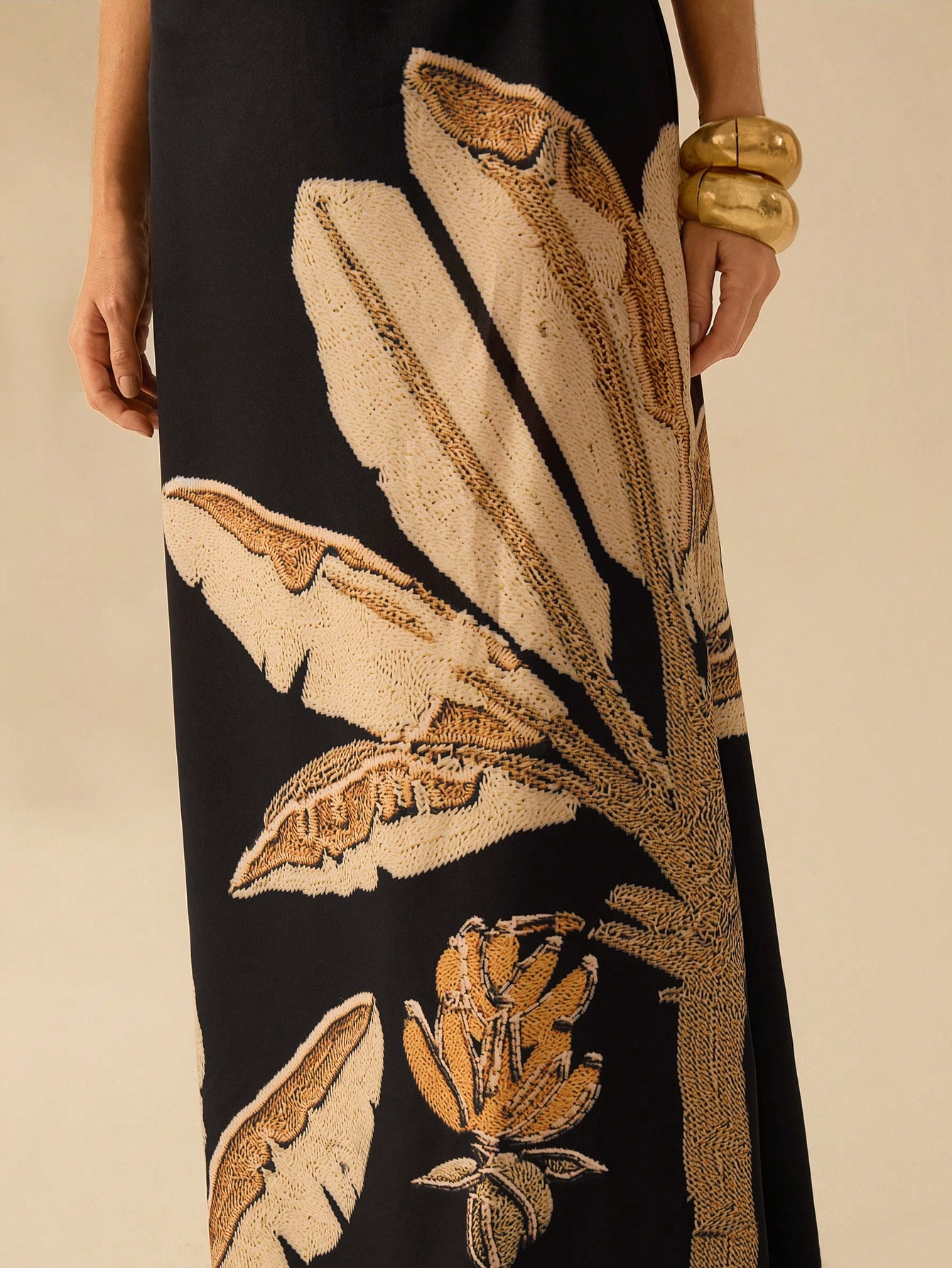 Vestido negro con estampado tropical (sz25051639155785358) - Imagen 6