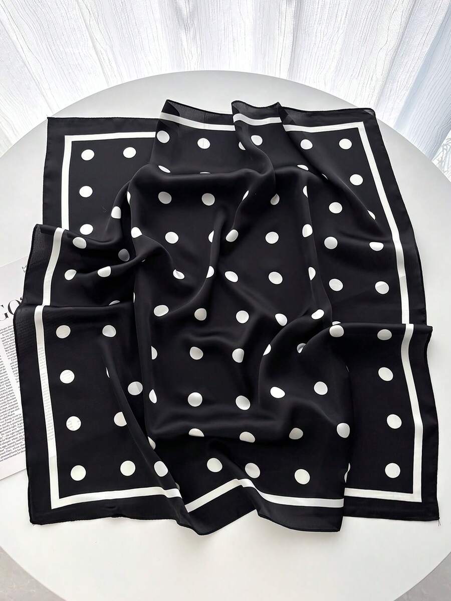 Pañuelo negro con puntos (sc25032553382921265) - Imagen 2