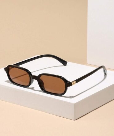 Lentes rectangulares con marco negro, cristal beige y detalles dorados (260413063484524665275-4)