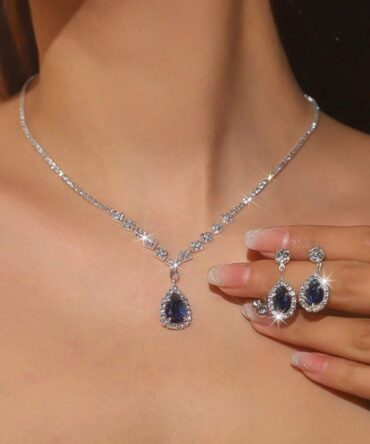 Conjunto de collar y zarcillos en plateado y azul con diamante brillos de imitación (sj2409093949494745)