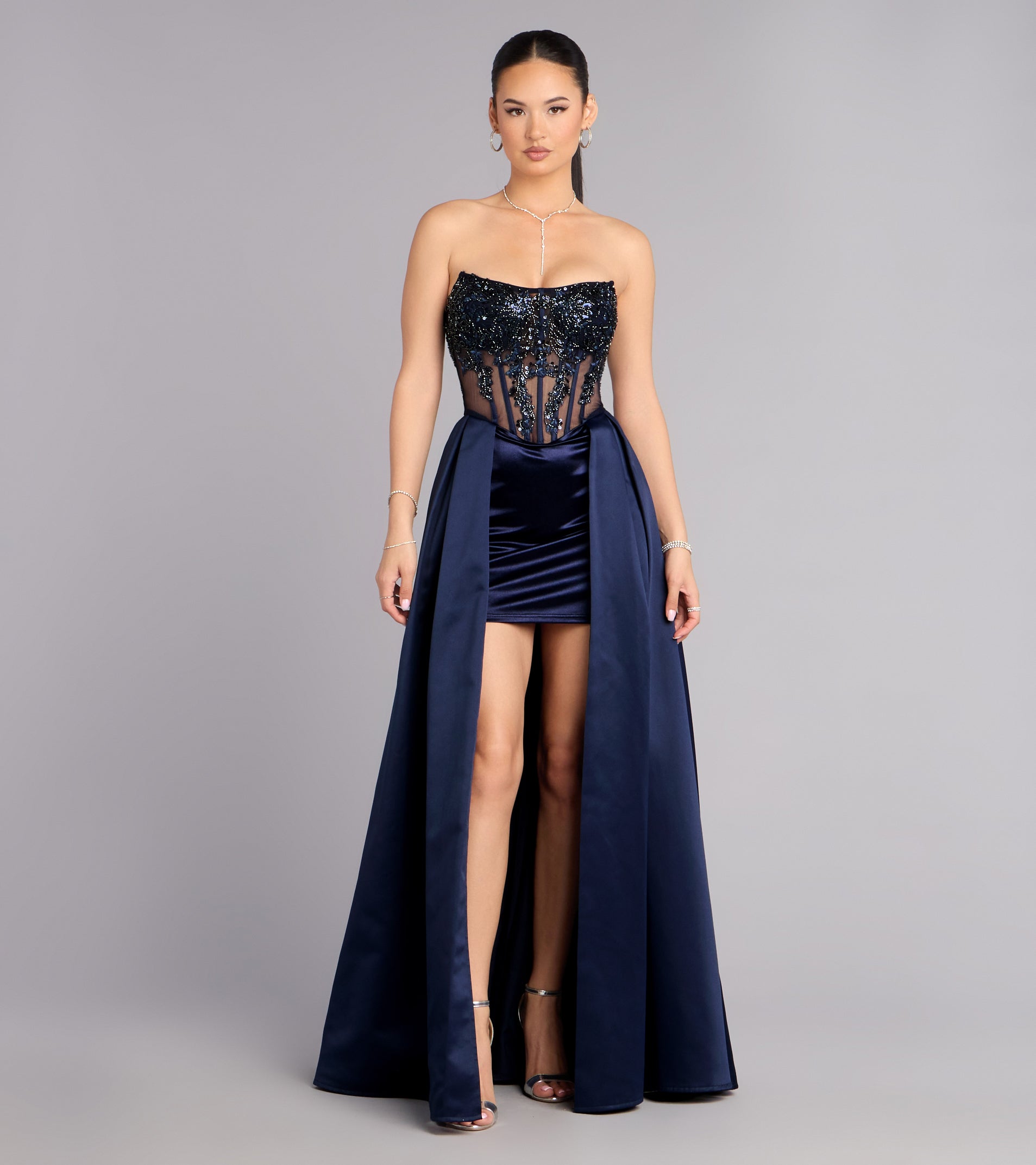 Vestido con falda de satín en forma de A con corset bordado en color azul (wndsr9610)