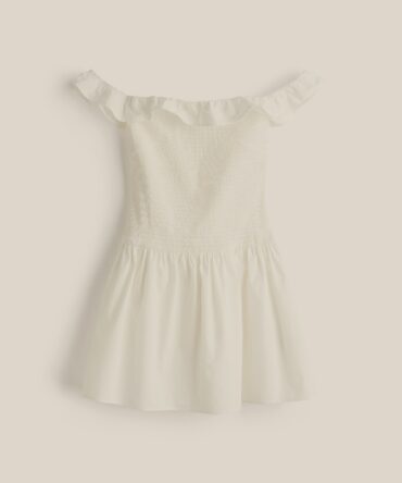 Off-the-shoulder White dress (1338367)