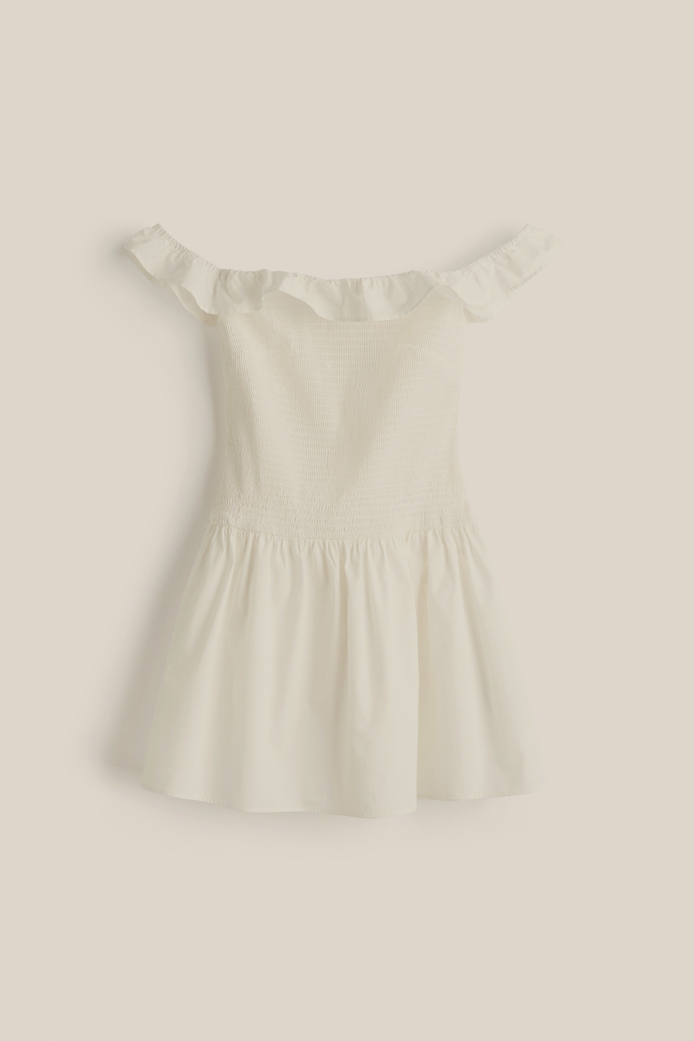 Off-the-shoulder White dress (1338367)